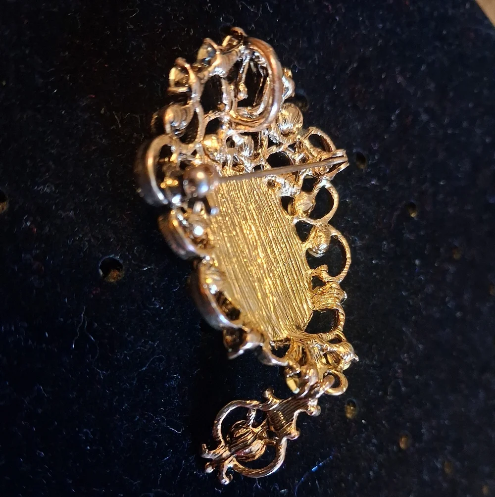 Vintage Look Elegant Goldtone Filigree Brooch With A Large 